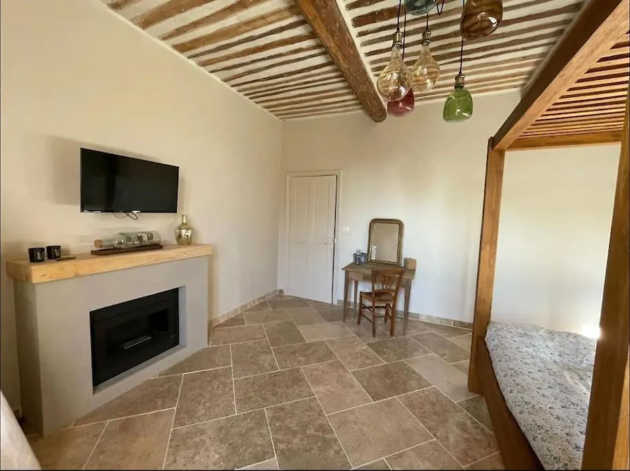 Holiday home Mas L Oustau De Memei Althen-des-Paluds